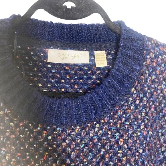 Rd Style Women’s Crew Neck Cropped Sweater - Picture 7 of 11